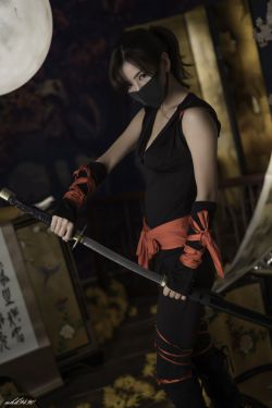 贪吃的猫女
